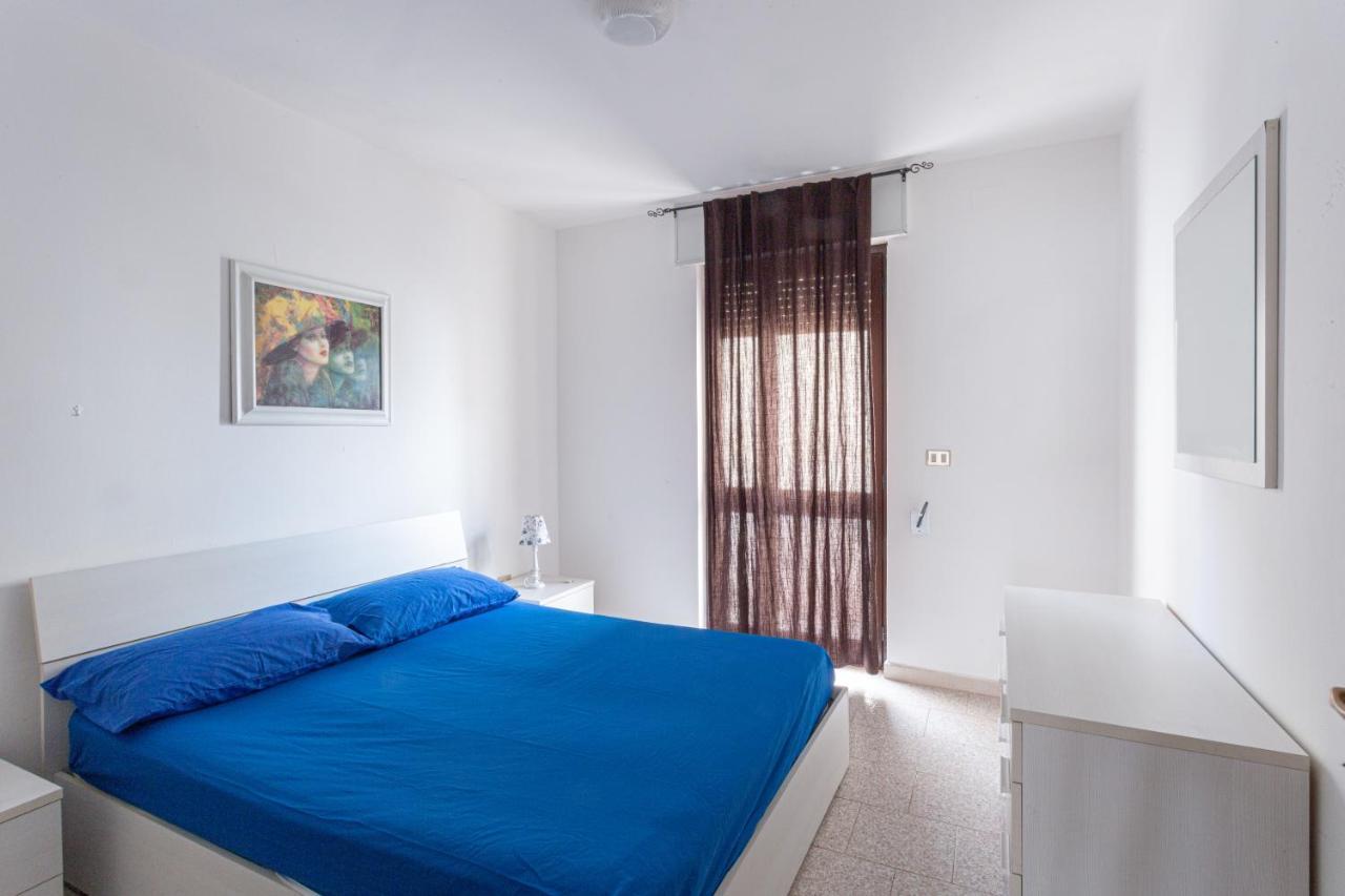 Appartamento A 150 M Dal Mare Climatizzato Con Bellissimo Patio Esterno Torre Pali Luaran gambar