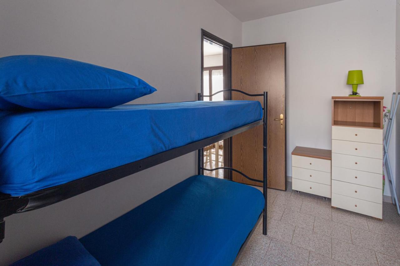 Appartamento A 150 M Dal Mare Climatizzato Con Bellissimo Patio Esterno Torre Pali Luaran gambar